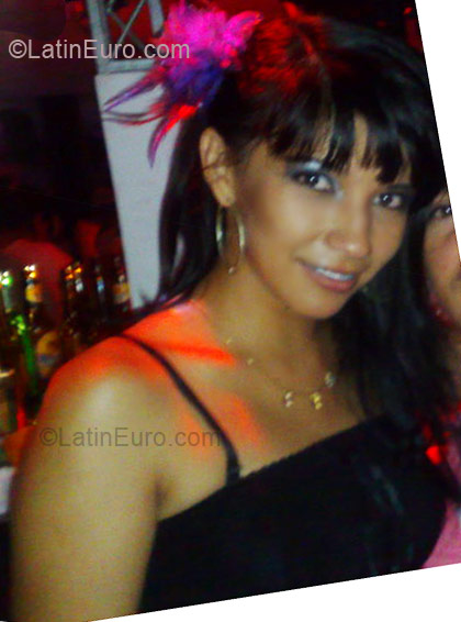 Date this beautiful Colombia girl Yesika paola from Cucuta CO3909