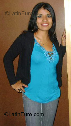 Date this lovely Peru girl Ursula from Lima PE261