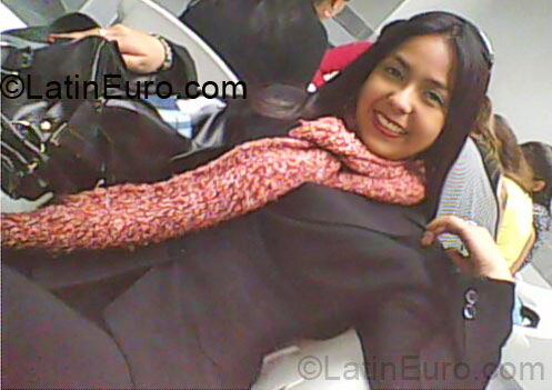 Date this hot Colombia girl Luz from Bogota CO3928