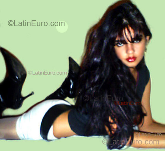 Date this charming Brazil girl Josie Helen from Sao Jose do Rio Preto BR4548