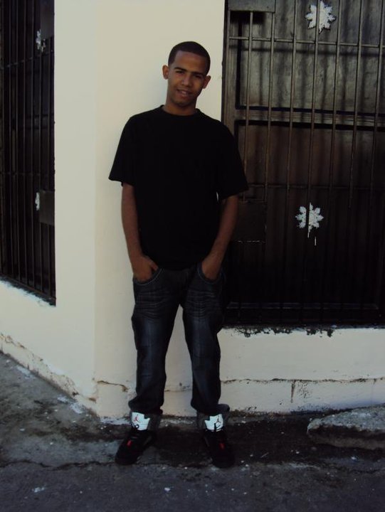 Date this hot Dominican Republic man Yefry francisco from Pueblo Nuevo DO4135