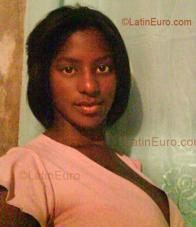 Date this tall Dominican Republic girl Odairis from La Altagracia DO4221