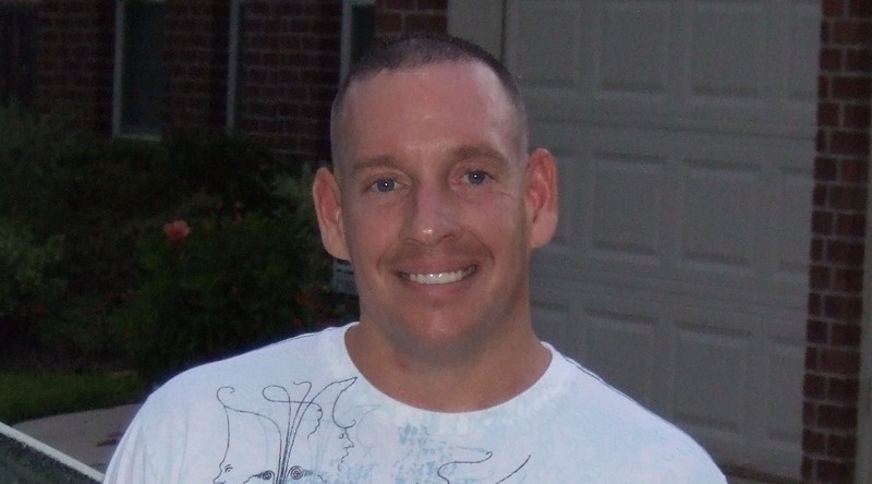 Date this athletic United States man Jason from katy US6105