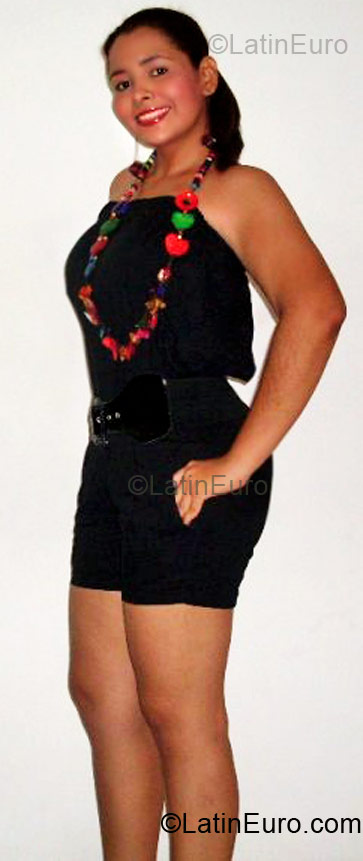 Date this charming Colombia girl Katerine from Neiva CO4302
