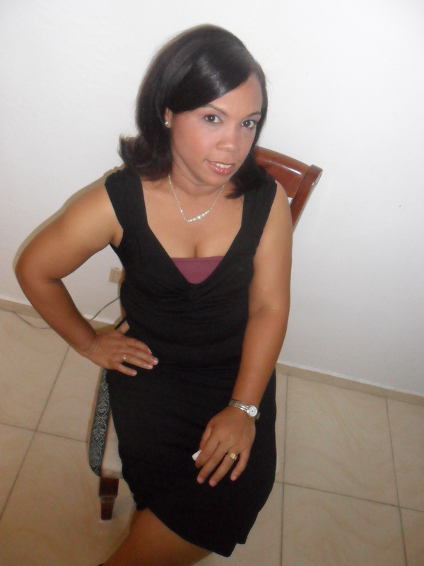 Date this tall Dominican Republic girl Soni from Santo Domingo DO4364