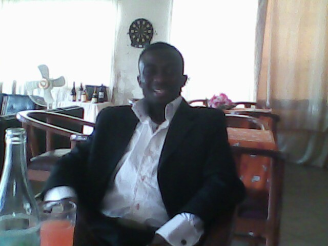 Date this gorgeous Cameroon man Lariosenores from Buea CM78