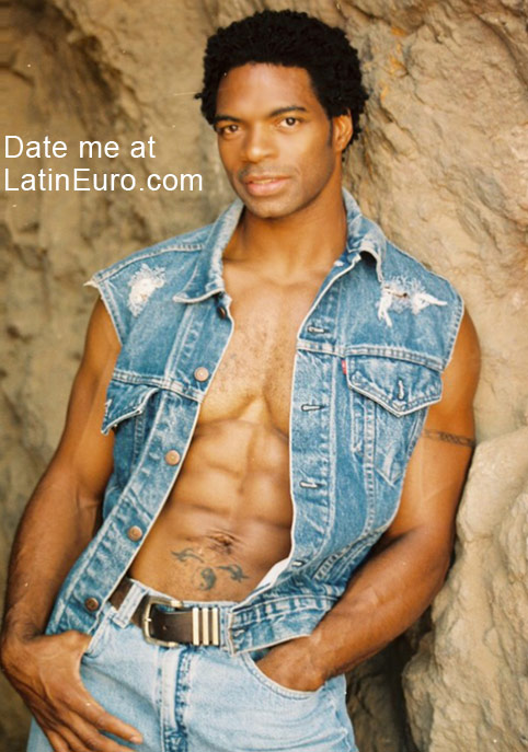 Date this funny United States man Brad from chicago US6186