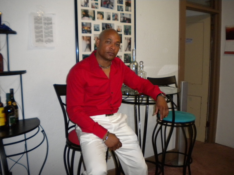 Date this hot Dominican Republic man ROY from Harrisburg DO4394