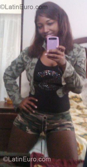 Date this sensual Dominican Republic girl Marian from San Pedro De Macoris DO4470