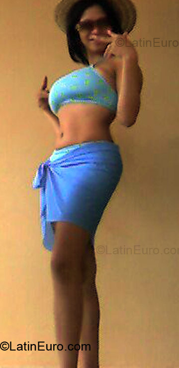 Date this exotic Dominican Republic girl Anyela from Santo Domingo DO4475