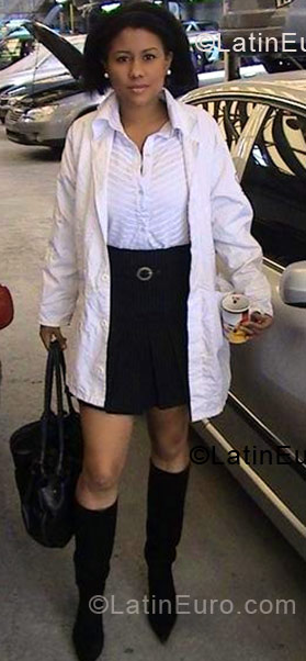 Date this lovely Colombia girl Andrea from Bogota CO4425