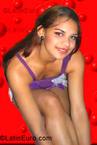 Date this foxy Dominican Republic girl Vianna vanessa from Santiago DO4566