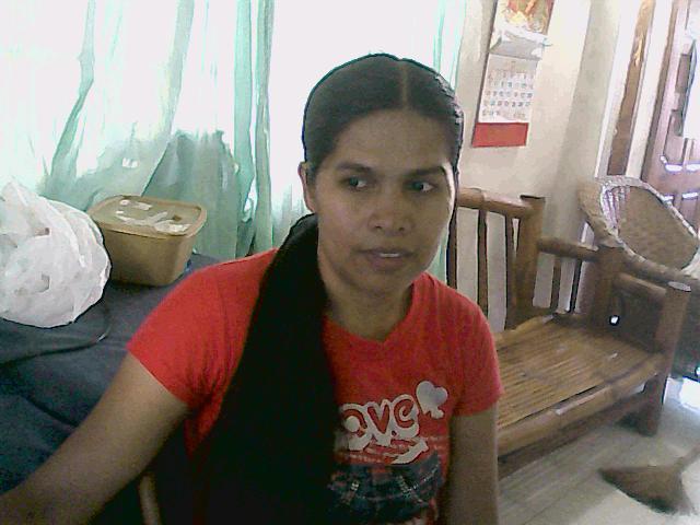 Date this fun Philippines girl Aires from Cebu PH291