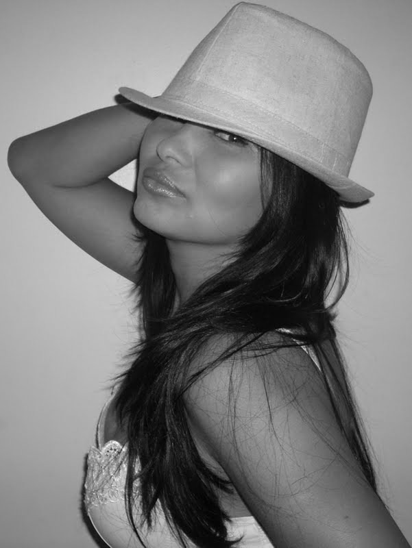 Date this sensual Brazil girl Morena2 from Brasilia BR3266