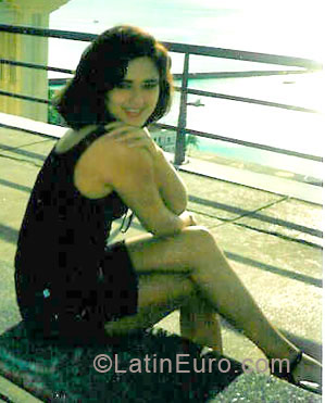 Date this athletic Brazil girl Maria from Salvador BR6219