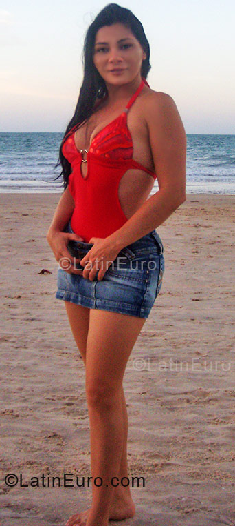 Date this sultry Brazil girl Joana Paula from Fortaleza BR3277
