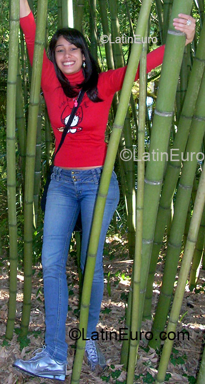 Date this georgeous Brazil girl Mariana from Recife BR3286