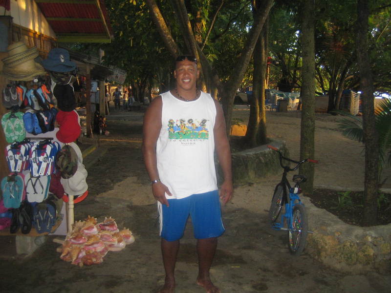 Date this tall United States man JaveryDR from Boston US6579