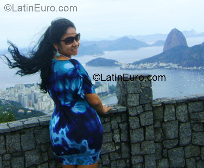Date this delightful Brazil girl Yana Leandra from Manaus BR3331