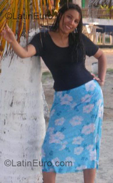 Date this delightful Colombia girl Rosa from Cali CO4626