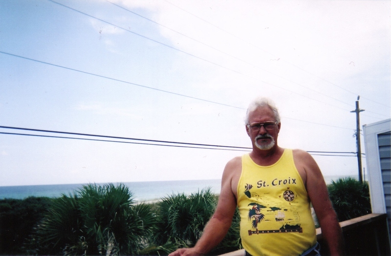 Date this cute United States man Lightenbug from Hamilton US6725