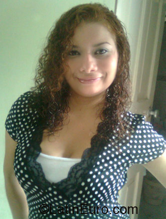 Date this lovely Colombia girl Natalya from Barranquilla CO6346
