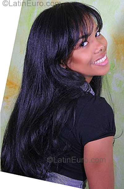 Date this delightful Dominican Republic girl Iluminada from Santo Domingo DO4797
