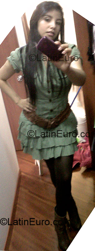Date this pretty Colombia girl Tatiana from Bogota CO6832