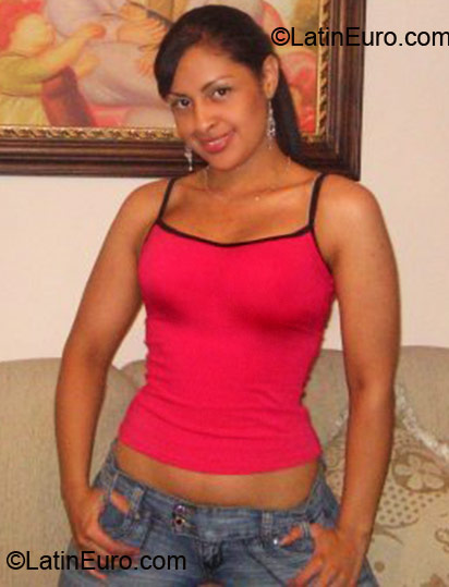 Date this gorgeous Colombia girl Evelyn from Medellin CO6335