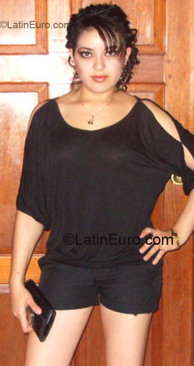 Date this happy Nicaragua girl Katy from Bluefields NI7
