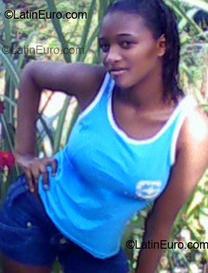 Date this delightful Brazil girl Edila from Salvador BR3420