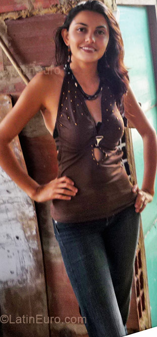 Date this athletic Colombia girl Francy Lorena from Bogota CO6430