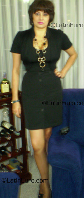 Date this attractive Colombia girl Luz Stella from Bogota CO4797