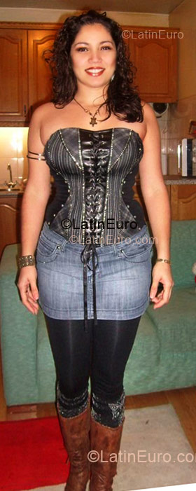Date this foxy Brazil girl Fernanda from Manaus BR3431