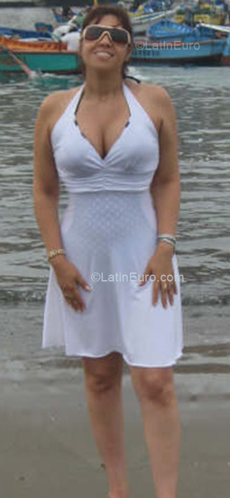 Date this charming Peru girl Roxana from Lima PE310