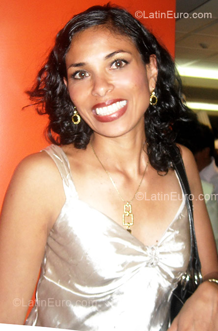 Date this voluptuous Peru girl Geri from Lima PE312