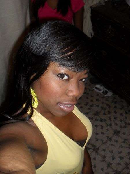 Date this nice looking Colombia girl Jenifer from Cali CO4841