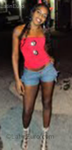 Date this pretty Brazil girl Michelle from Rio de Janeiro BR3476