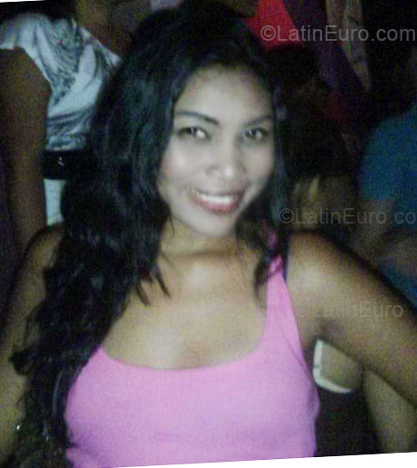Date this pretty Panama girl Leticia from Panama PA21