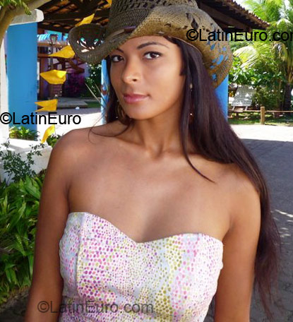 Date this sensual Brazil girl Joyce from Sao Paulo BR3546