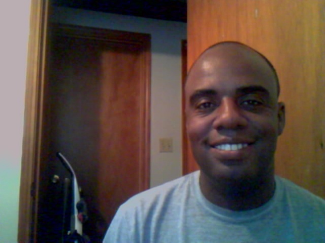 Date this attractive United States man William from memphis US7305