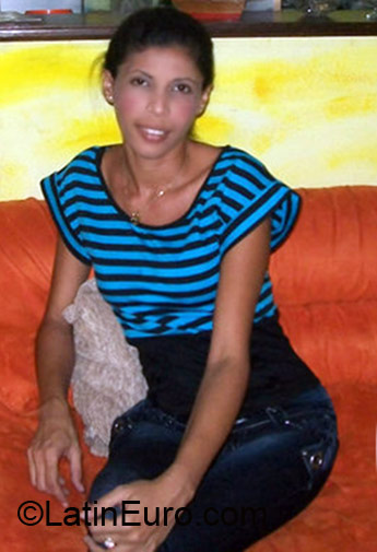 Date this athletic Colombia girl Kellie from Barranquilla CO4913