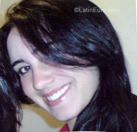 Date this athletic Brazil girl Franciele Aparecida from Divino De Sao Lourenco BR3594