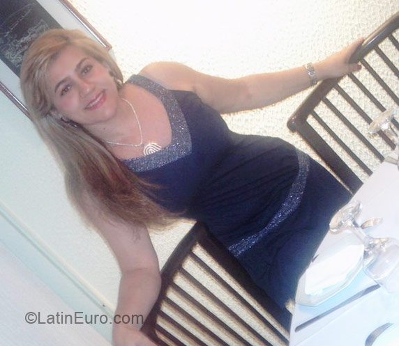 Date this beautiful Brazil girl Helen from Goiania BR3596