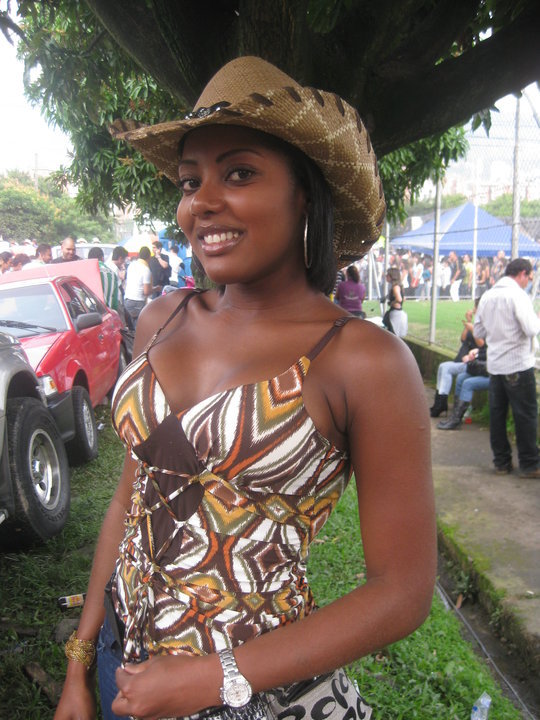 Date this stunning Colombia girl Sandra milena from Medellin CO10013