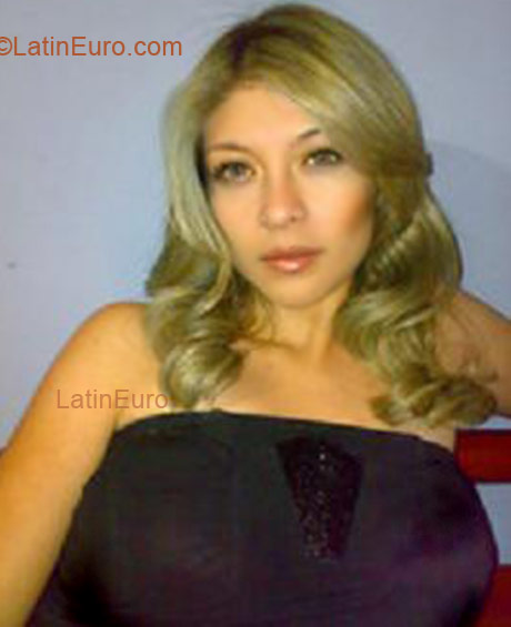 Date this fun Colombia girl Bella from Popayan CO5042