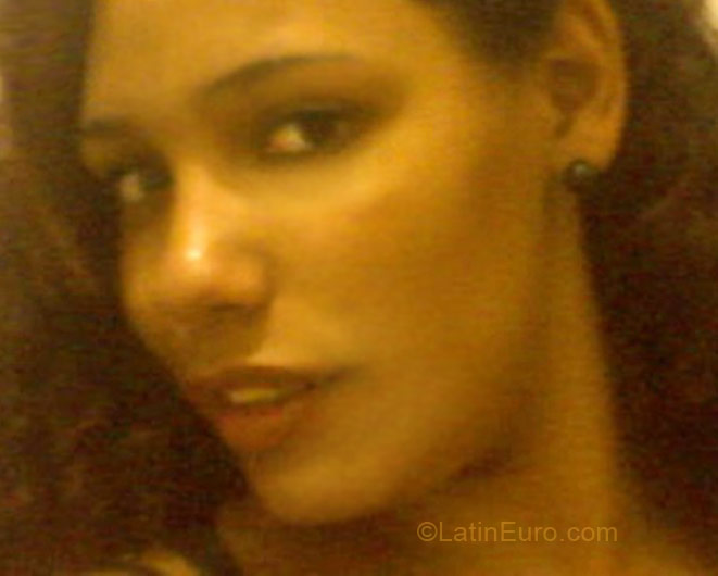 Date this hard body Colombia girl Luna from Bogota CO5057