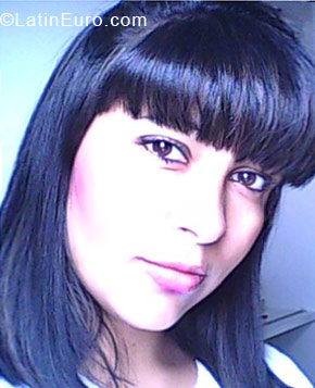 Date this fun Brazil girl Vanessa from Osasco BR3646