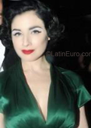 Date this gorgeous Brazil girl Victoria from Jau BR3669