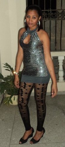 Date this good-looking Dominican Republic girl Helen Peralta from Santiago. R.d DO5245